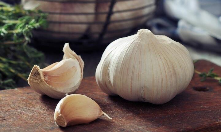 7 thực phẩm dễ gây hôi miệng nhất, bạn nên vệ sinh miệng cẩn thận sau khi ăn