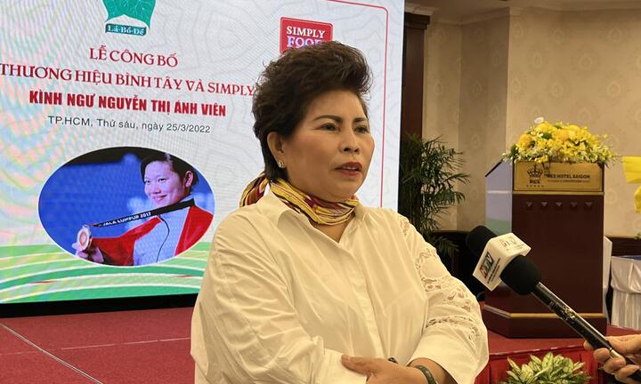 Bà Lê Thị Giàu tiếp tục kiện Nguyễn Phương Hằng đòi bồi thường 1.000 tỷ đồng