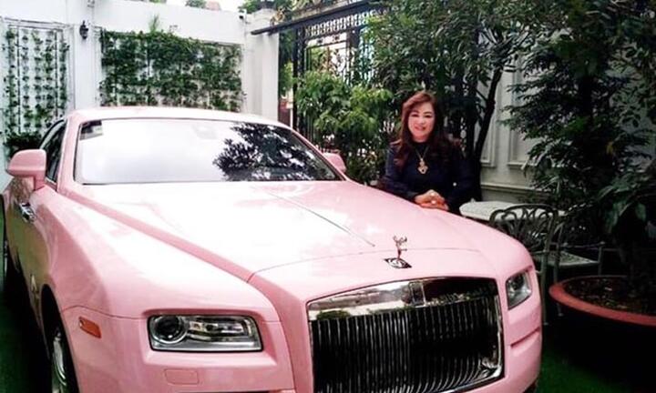 Dàn siêu xe đình đám của Nguyễn Phương Hằng 