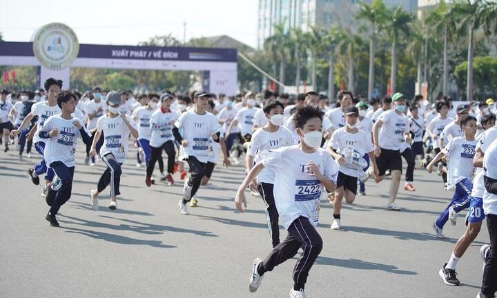 Ảnh: Gần 4.000 học sinh, sinh viên Quảng Nam tham gia giải chạy S-Race