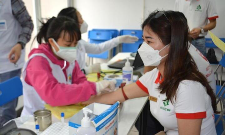 Hiến máu sau khi mắc COVID-19 có ảnh hưởng tới sức khỏe?