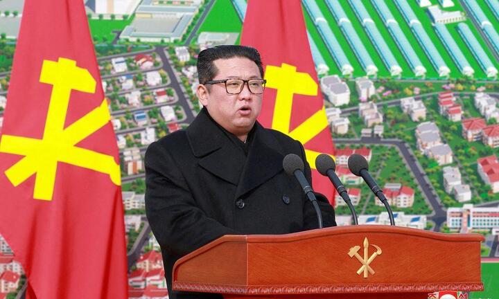 Ông Kim Jong-un nói Triều Tiên sẽ phát triển 'phương tiện tấn công mạnh mẽ'
