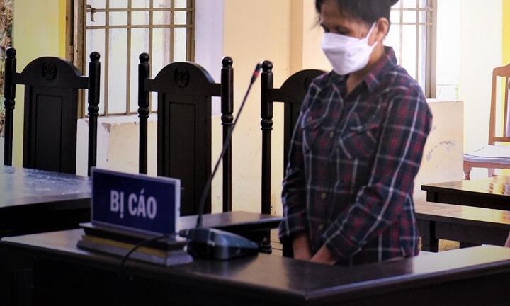 Ném kéo trúng ngực khiến chồng thiệt mạng, người phụ nữ ở Quảng Nam lĩnh án