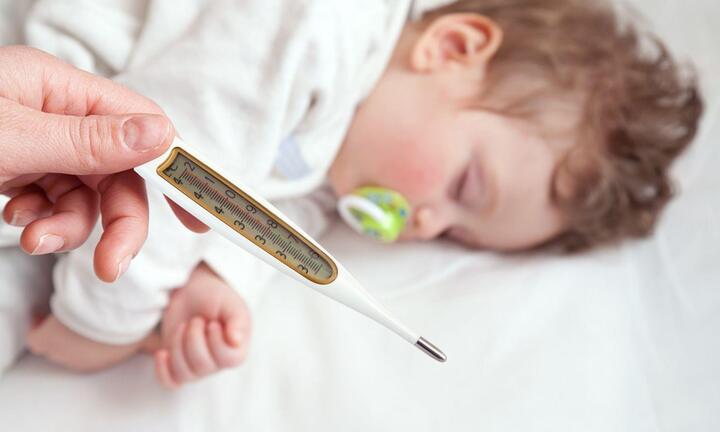 Không xông hơi hay tự ý dùng thuốc kháng virus cho trẻ sơ sinh 