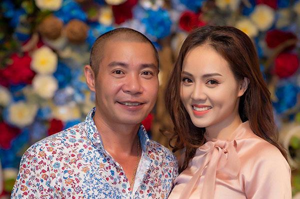 Vợ NSND Công Lý: 'Từ ngày ốm, chồng tôi ngoan lắm' 