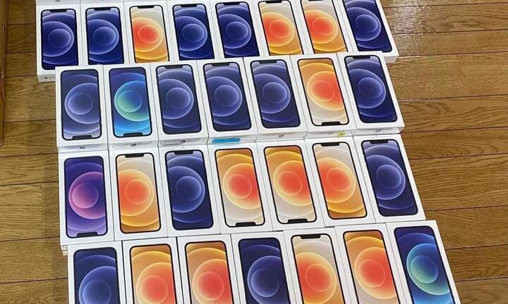 iPhone 12 giá ngang iPhone 11 chính hãng tràn về Việt Nam: Nhiều người săn đón