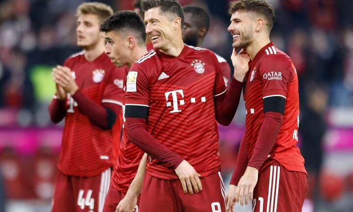 Bayern Munich đá với 12 cầu thủ