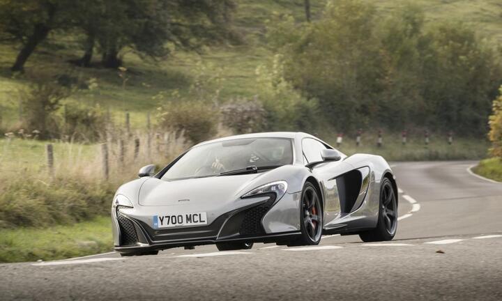 Khám phá dòng xe hiệu suất cao Supercars Series của McLaren