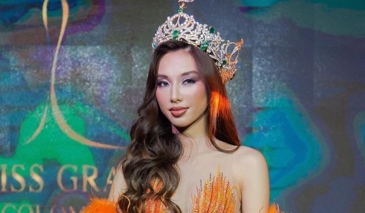 Thuỳ Tiên đẹp lộng lẫy tựa 'nữ thần' với váy lông vũ 