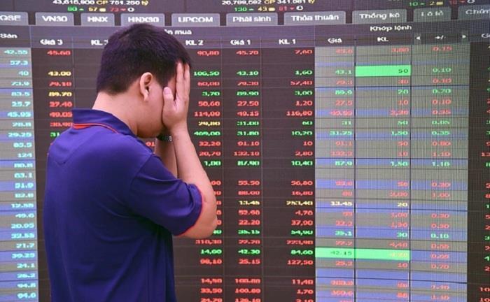 Nhà đầu tư tháo chạy, VN-Index 'bốc hơi' hơn 20 điểm