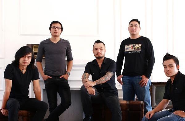 Sau 6 năm Trần Lập ra đi, 4 'mảnh ghép' còn lại của Bức Tường giờ ra sao? 