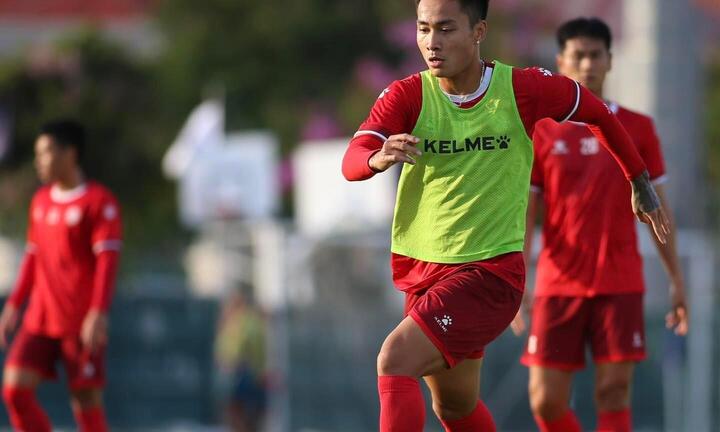 Cầu thủ tiếp tục bỏ tập, lãnh đạo CLB TP.HCM tuyên bố sẽ kỷ luật