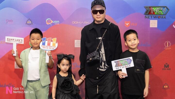 NTK Đỗ Mạnh Cường và dàn sao xuất hiện tại 'Tuần lễ thời trang trẻ em 2022'