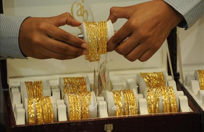 Chiều 11/4, giá vàng tại thị trường châu Á đi xuống 