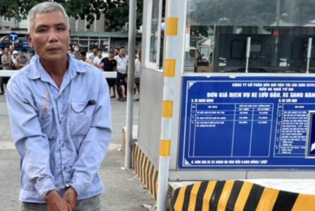 TP.HCM: Bắt lái xe ôm đâm chết người tại bến xe 