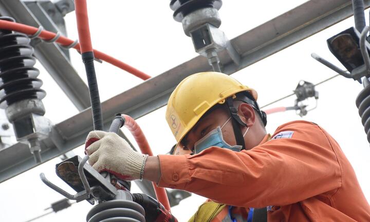 Đầu vào tăng 1 - 5%, EVN được quyết tăng giá điện: Chuyên gia nói cần cân nhắc