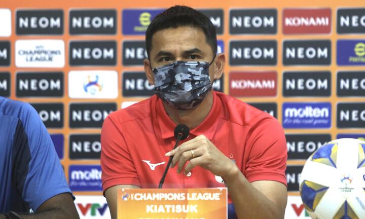 HLV Kiatisak: 'HAGL sẽ chơi tận hiến vì khán giả nhà'