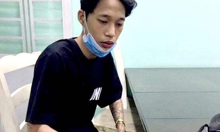 Đâm tài xế xe ôm rồi cướp tài sản