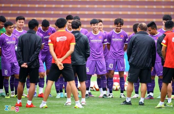 Thanh Bình, Việt Anh vắng mặt ở buổi tập của U23 Việt Nam