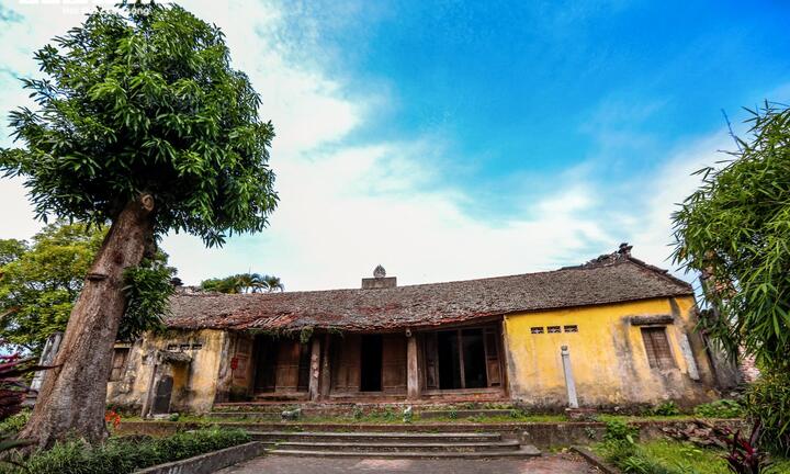 Ảnh: Ngôi chùa gần 700 năm ở Hà Nội nguy cơ sập đổ, dân không dám vào dâng hương