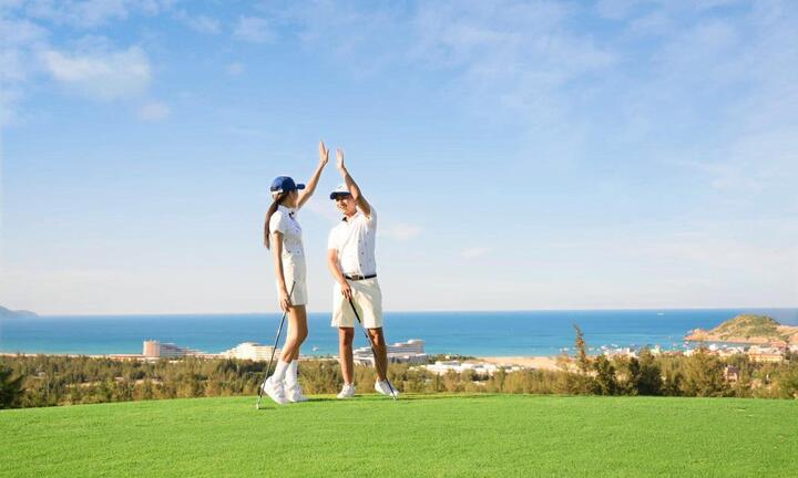 Khám phá hệ thống sân golf FLC qua loạt combo đặc biệt hè này