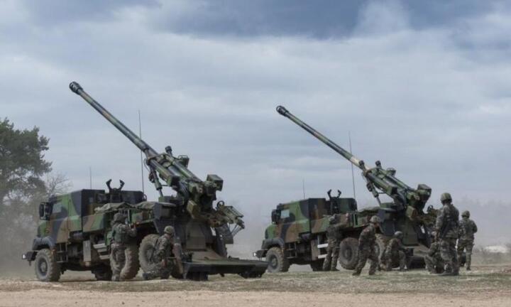 Pháp sẽ chuyển pháo tự hành Caesar cho Ukraine