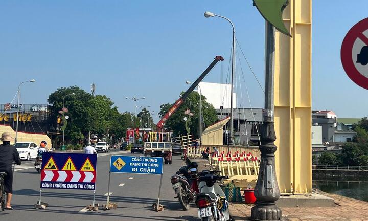 Trang trí cầu giống 'hàng rào nhà tù' ở Quảng Trị: Chủ đầu tư buộc phải tháo dỡ