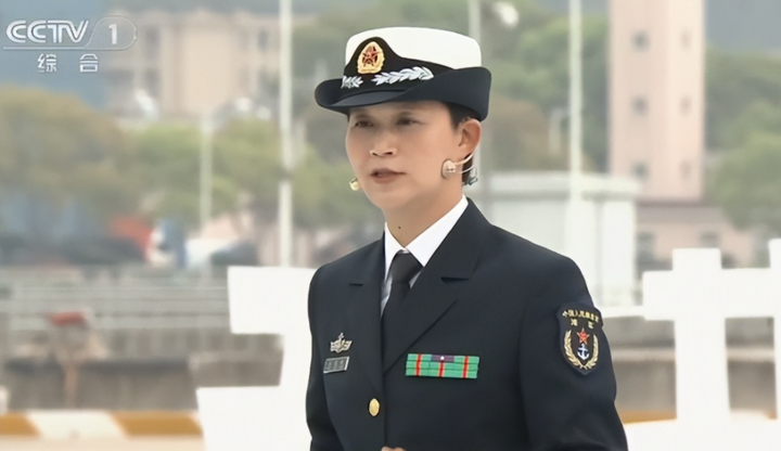 Trung Quốc bổ nhiệm nữ hạm trưởng tàu khu trục tên lửa đầu tiên