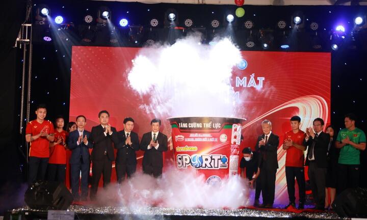 Acecook Việt Nam ra mắt sản phẩm mỳ ly thể thao ăn liền lần đầu tại Việt Nam