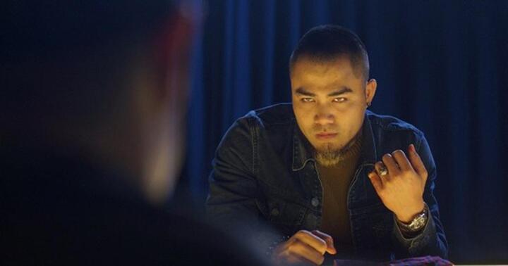 Bỏ nghề diễn, 'con nuôi ông trùm Phan Quân Người phán xử' mưu sinh xứ người