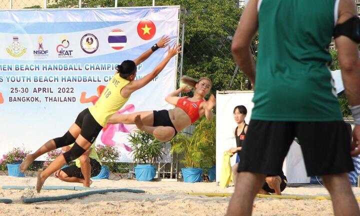 Thắng Thái Lan, bóng ném bãi biển nữ Việt Nam vô địch châu Á