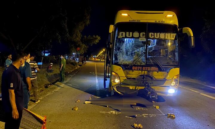 Bình Định: Tạm giữ tài xế ôtô khách sau vụ tai nạn khiến 3 người chết