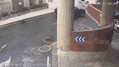 Video: Tài xế xe Porsche tông sập tường hầm gửi xe