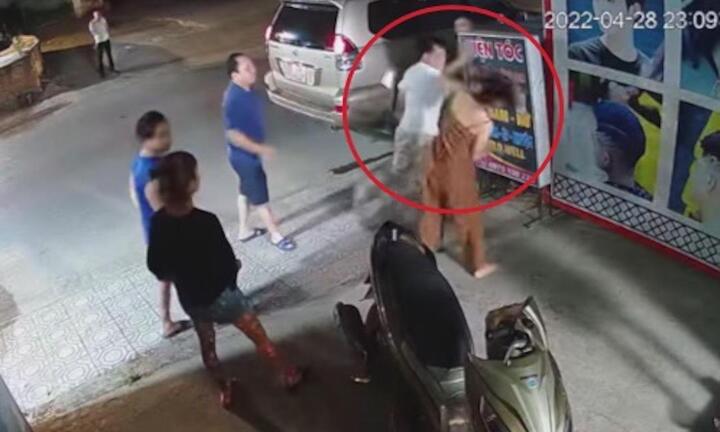 Cách chức phó công an phường đánh phụ nữ ở Cao Bằng