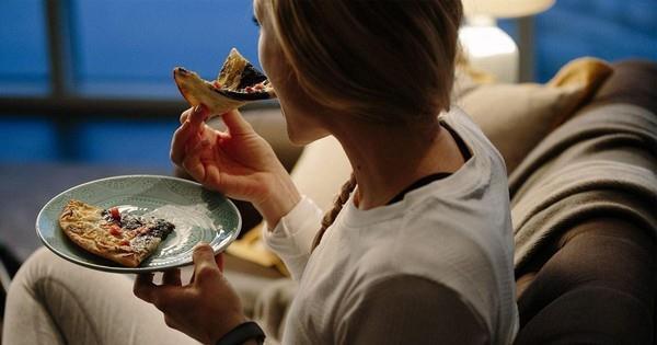 Những thực phẩm không nên ăn vào buổi tối, kẻo 'rước hoạ vào thân'