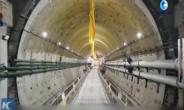 Video: Đường hầm cao tốc sâu 70 m dưới đáy sông Trường Giang
