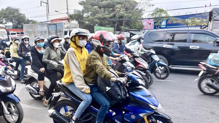 Cửa ngõ miền Tây 'dễ thở' trong ngày người dân trở lại TP.HCM
