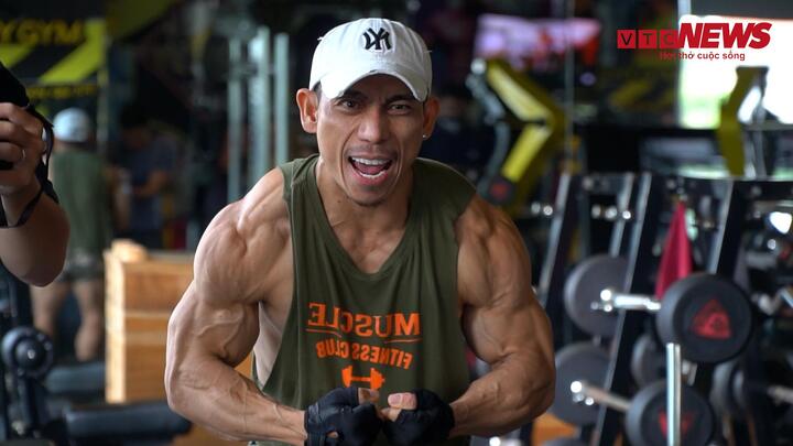 Video: Lực sĩ Phạm Văn Mách tuổi 45 tập luyện tranh tài SEA Games 31