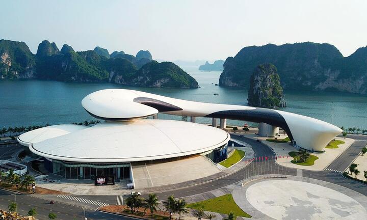 Cung cá heo - điểm tổ chức SEA Games 31 từng gây sốt với muôn góc sống ảo đẹp mê