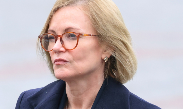 London mở rộng các biện pháp trừng phạt Nga, Moskva triệu đại sứ Anh