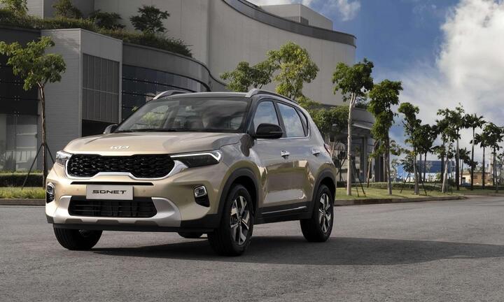 Những mẫu ô tô nào tăng giá khiến khách khó mua?