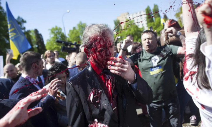 Đại sứ Nga tại Ba Lan bị tấn công