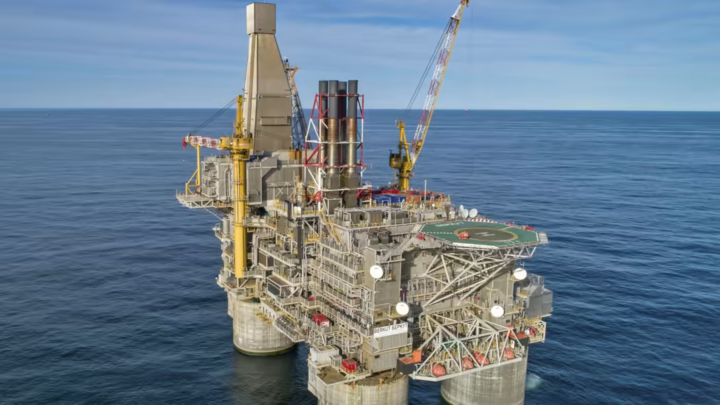 Nhật nói không rút khỏi các dự án dầu khí hợp tác với Nga