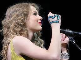 Vì sao ca sĩ Taylor Swift không sợ thứ 6 ngày 13?