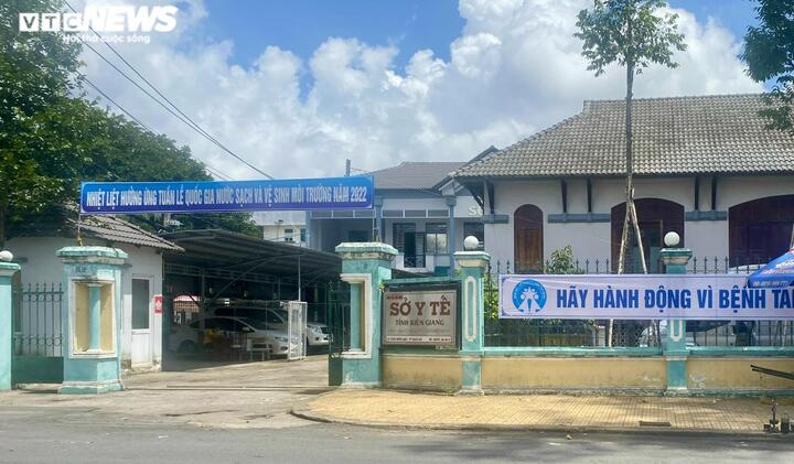 Kiến nghị kỷ luật Giám đốc Sở Y tế Kiên Giang liên quan các gói thầu của Việt Á