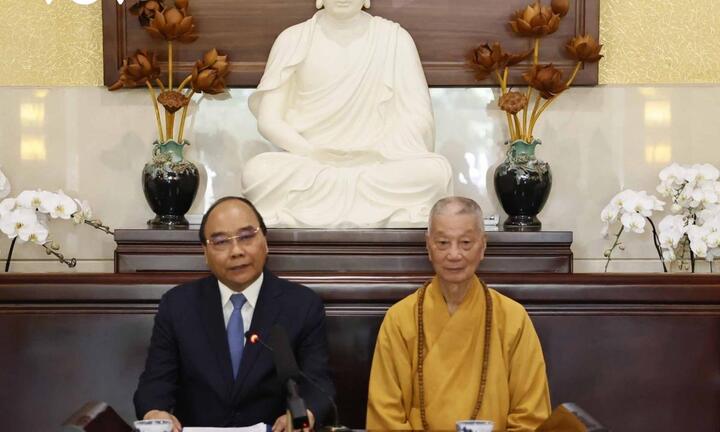 Chủ tịch nước Nguyễn Xuân Phúc chúc mừng Đại lễ Phật đản tại TP.HCM