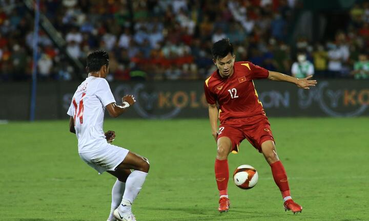 Giá vé xem chung kết bóng đá nam SEA Games 31 rẻ nhất 300.000 đồng
