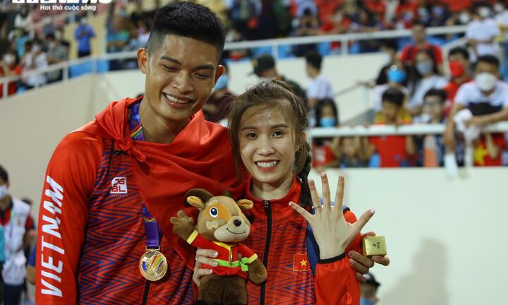 Nhà vô địch SEA Games 31 cầu hôn bạn gái ngay sau khi nhận HCV