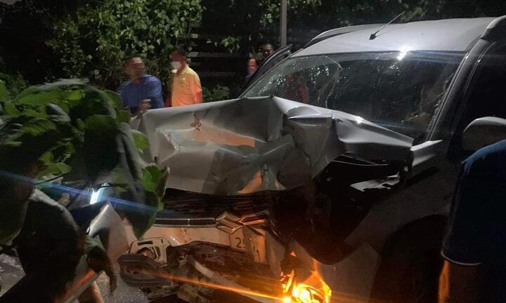 Uống rượu rồi lái xe đâm vào lan can cầu, tài xế và người ngồi cạnh tử vong