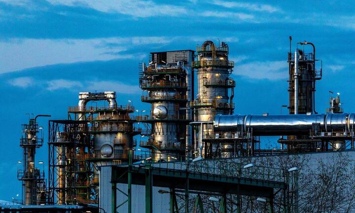 Bloomberg: Dù EU trừng phạt hay không, Đức vẫn ngừng nhập khẩu dầu Nga